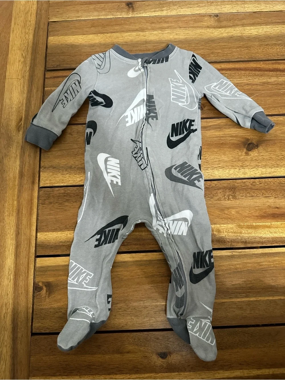 Nike logo print gray zipper pjs size 6m
